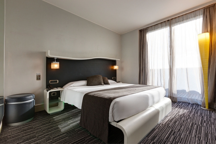 Imagen de la habitación del Hotel Best Western Premier Royal Santina. Foto 7