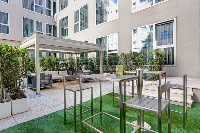 Imagen de los exteriores del Hotel Best Western Premier Royal Santina. Foto 13