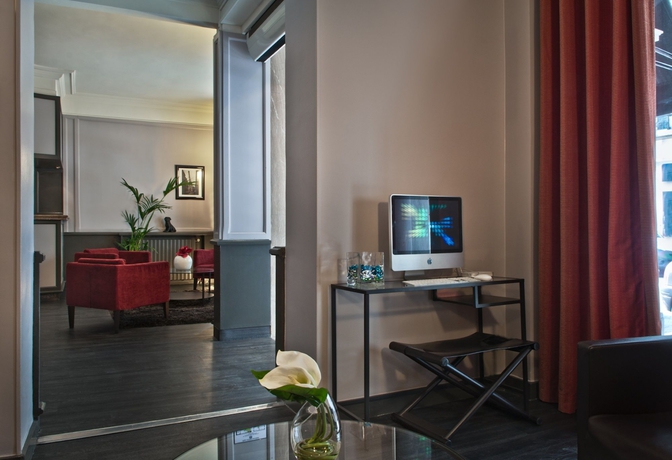 Imagen de los interiores del Hotel Best Western Premier The Blake Paris Gare Saint Lazare. Foto 16