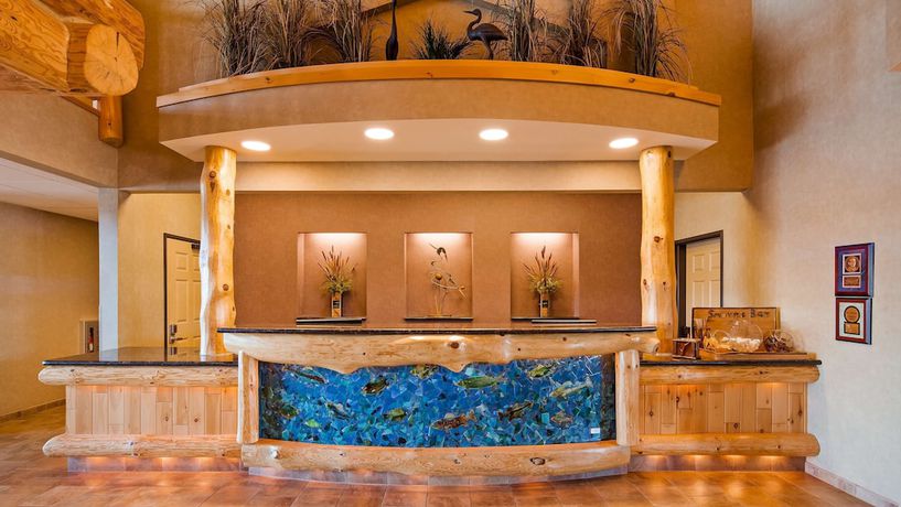 Imagen de los interiores del Hotel Best Western Premier The Lodge On Lake Detroit. Foto 16