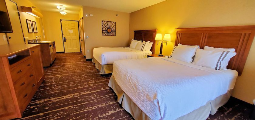 Imagen de la habitación del Hotel Best Western Premier The Lodge On Lake Detroit. Foto 6