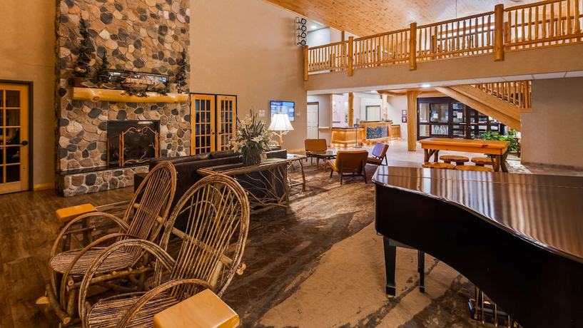 Imagen de los interiores del Hotel Best Western Premier The Lodge On Lake Detroit. Foto 17