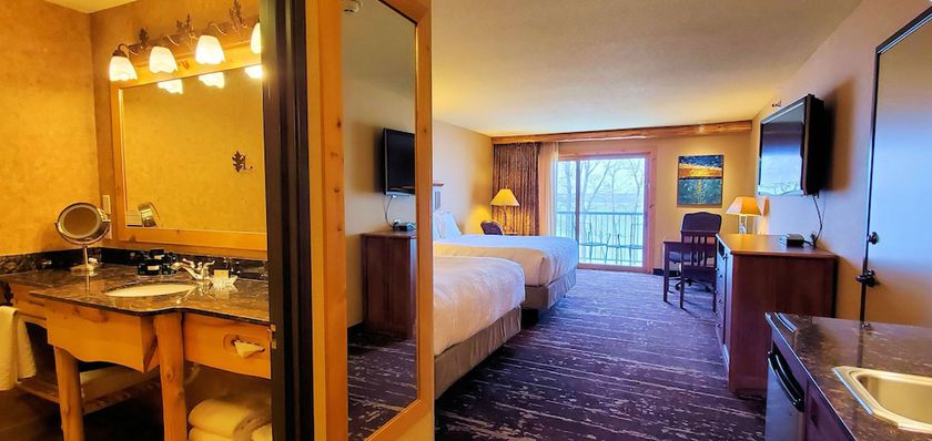 Imagen de la habitación del Hotel Best Western Premier The Lodge On Lake Detroit. Foto 9