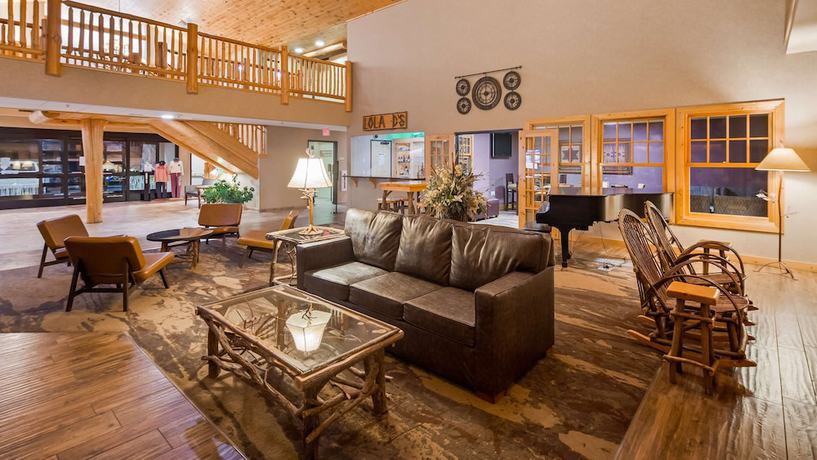 Imagen de los interiores del Hotel Best Western Premier The Lodge On Lake Detroit. Foto 18