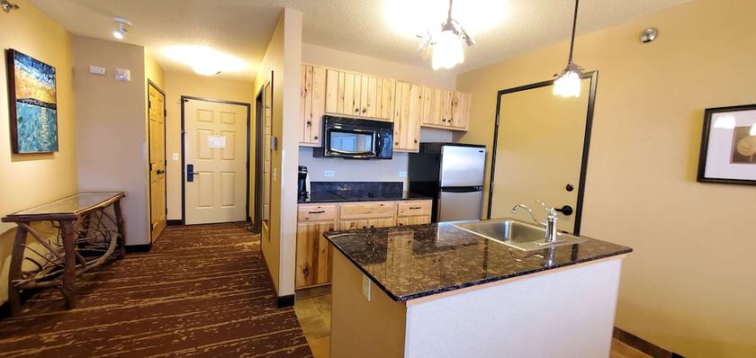 Imagen de la habitación del Hotel Best Western Premier The Lodge On Lake Detroit. Foto 11