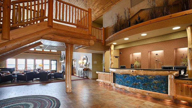 Imagen de los interiores del Hotel Best Western Premier The Lodge On Lake Detroit. Foto 20