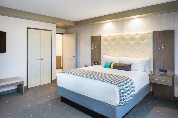 Imagen de la habitación del Hotel Best Western Premier at Fisher\'s Landing. Foto 2