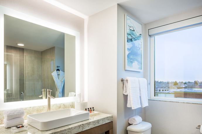 Imagen de la habitación del Hotel Best Western Premier at Fisher\'s Landing. Foto 3