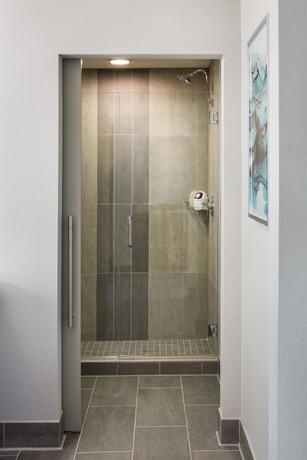 Imagen de la habitación del Hotel Best Western Premier at Fisher\'s Landing. Foto 8