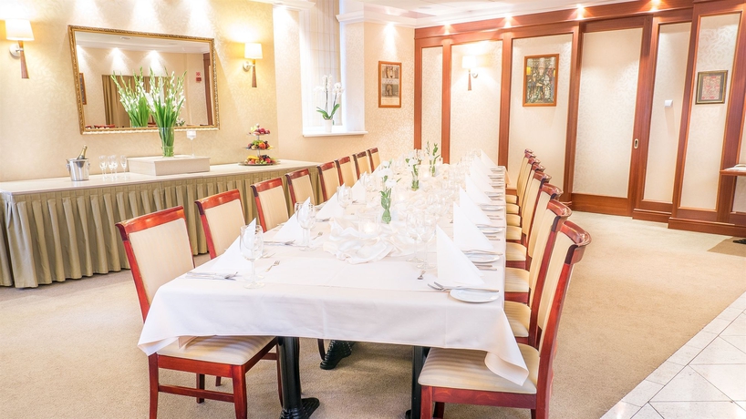 Imagen del bar/restaurante del Hotel Best Western Prima Wroclaw. Foto 5