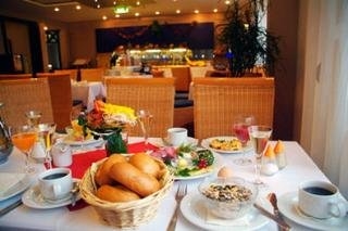 Imagen del bar/restaurante del Hotel Best Western Prisma. Foto 2