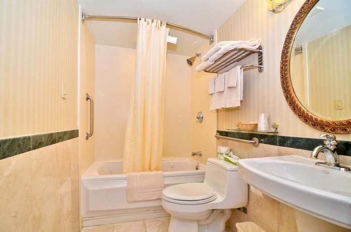 Imagen de la habitación del Hotel Best Western Queens Court Hotel. Foto 8