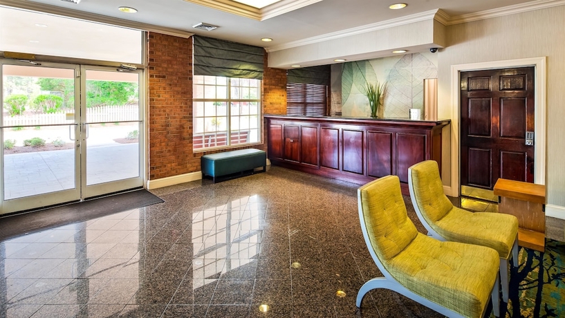 Imagen de los interiores del Hotel Best Western Raleigh North. Foto 16