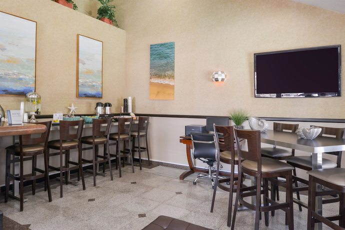 Imagen de los interiores del Hotel Best Western Redondo Beach Galleria Inn. Foto 33