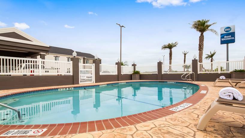 Imagen de la piscina del Hotel Best Western Refugio Inn. Foto 19