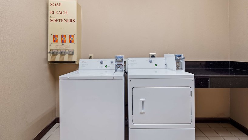 Imagen de los interiores del Hotel Best Western Refugio Inn. Foto 14