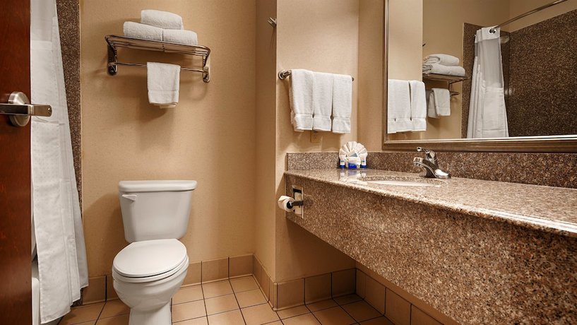 Imagen de la habitación del Hotel Best Western Refugio Inn. Foto 9