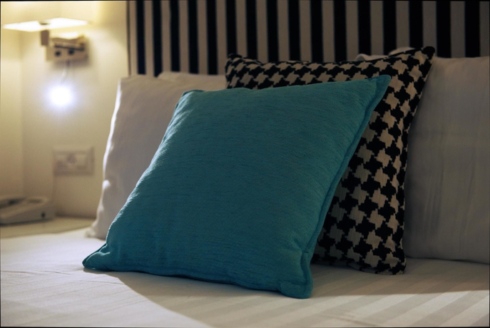 Imagen de la habitación del Hotel Best Western Regency Suites. Foto 8