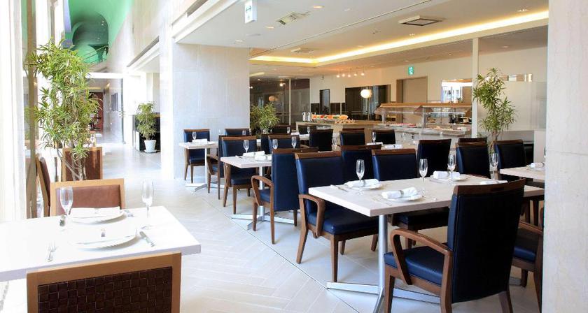 Imagen del bar/restaurante del Hotel Best Western Rembrandt Hotel Tokyo Machida. Foto 9