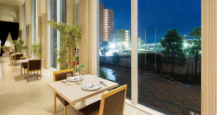 Imagen del bar/restaurante del Hotel Best Western Rembrandt Hotel Tokyo Machida. Foto 10
