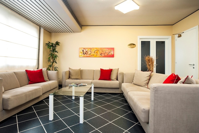 Imagen de los interiores del Hotel Best Western Residence Italia. Foto 16
