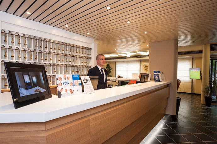 Imagen de los interiores del Hotel Best Western Residence Italia. Foto 17