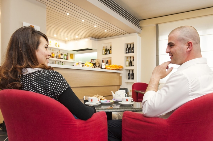 Imagen del bar/restaurante del Hotel Best Western Residence Italia. Foto 4