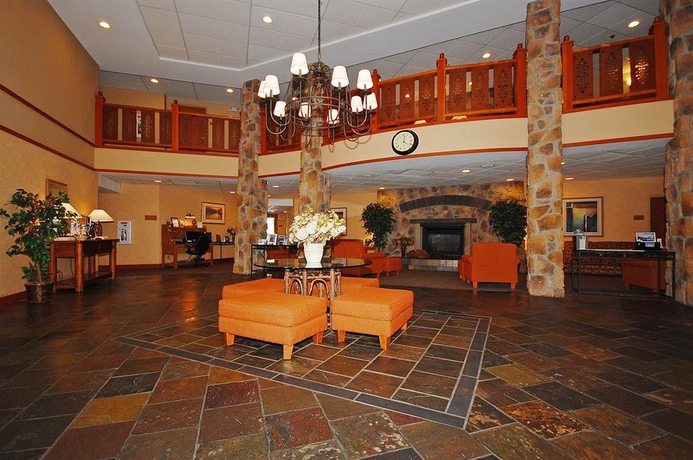 Imagen de los interiores del Hotel Best Western Rocky Mountain Lodge. Foto 8