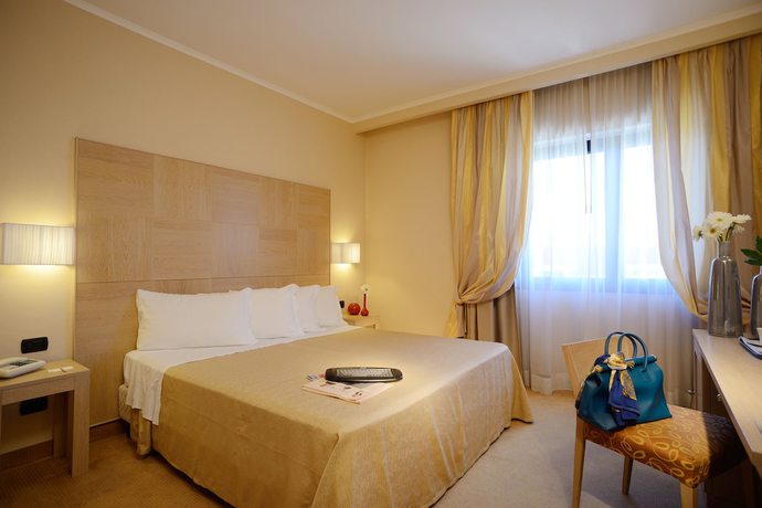 Imagen de la habitación del Hotel Best Western Rome Airport. Foto 5