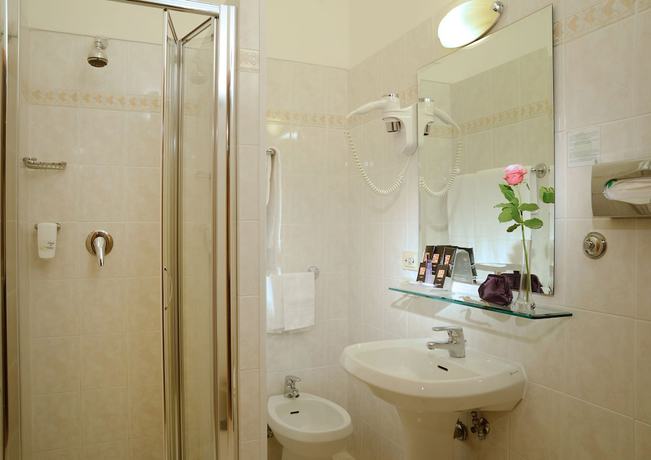 Imagen de la habitación del Hotel Best Western Rome Airport. Foto 7