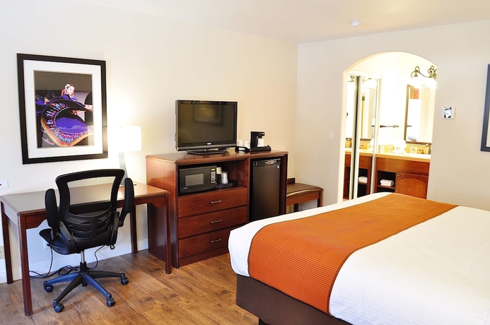Imagen de la habitación del Hotel Best Western Rose Garden Inn. Foto 5
