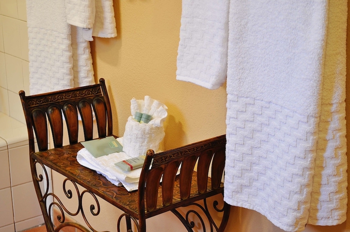 Imagen de la habitación del Hotel Best Western Rose Garden Inn. Foto 9