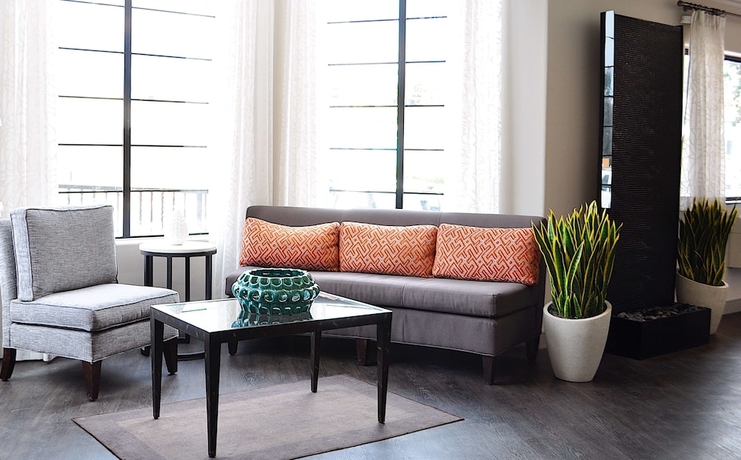 Imagen de los interiores del Hotel Best Western Rose Garden Inn. Foto 16