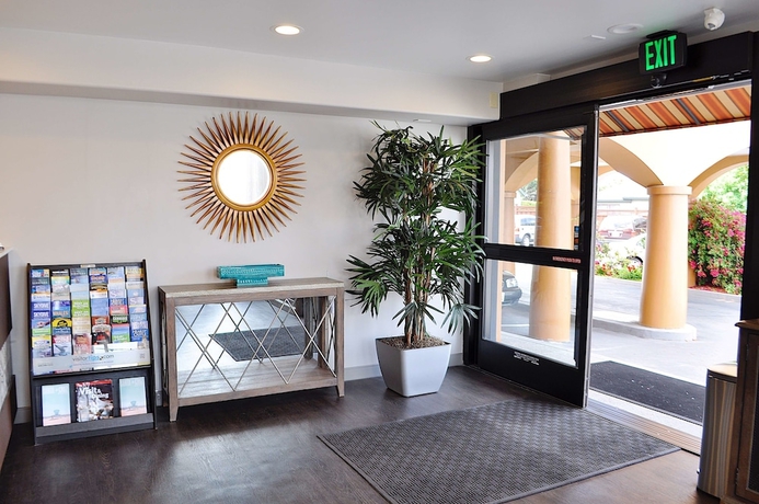 Imagen de los interiores del Hotel Best Western Rose Garden Inn. Foto 18
