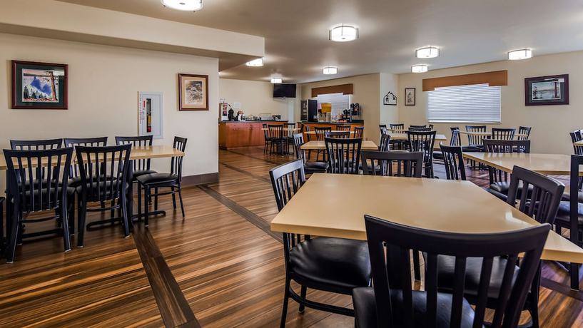Imagen del bar/restaurante del Hotel Best Western Rose Quartz Inn. Foto 3