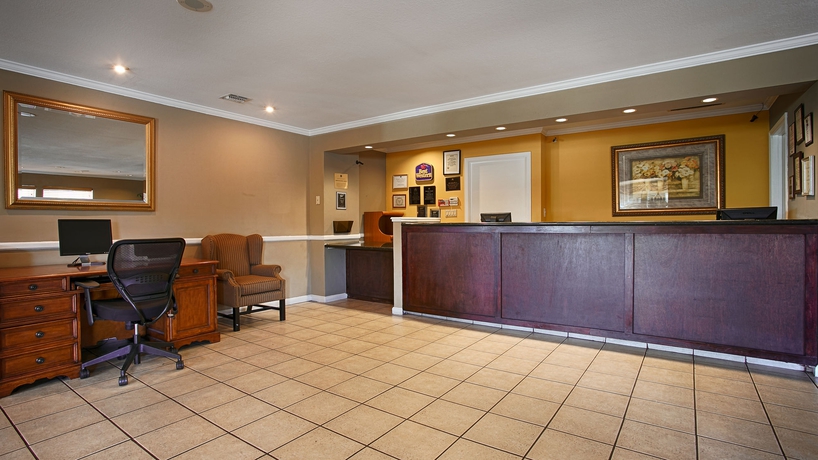 Imagen de los interiores del Hotel Best Western Roseville Inn. Foto 10