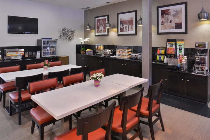 Imagen del bar/restaurante del Hotel Best Western Royal Palace Inn & Suites. Foto 6