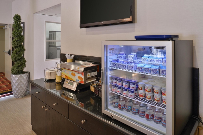 Imagen del bar/restaurante del Hotel Best Western Royal Palace Inn & Suites. Foto 8