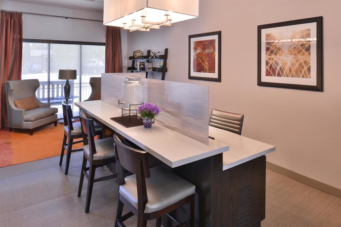 Imagen de los interiores del Hotel Best Western Royal Palace Inn & Suites. Foto 15