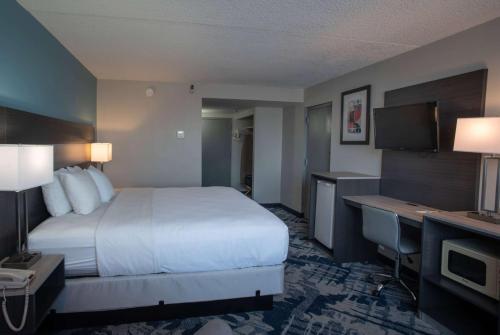 Imagen de la habitación del Hotel Best Western Rutgers University Hotel. Foto 15