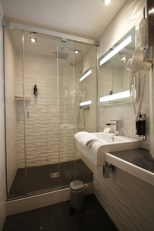 Imagen de la habitación del Hotel Best Western Saint Antoine. Foto 10