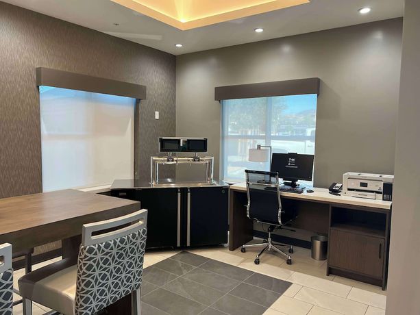 Imagen de los interiores del Hotel Best Western San Bernardino. Foto 16