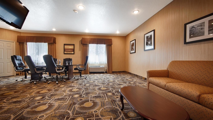 Imagen de los interiores del Hotel Best Western San Dimas Hotel and Suites. Foto 12