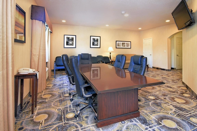 Imagen de los interiores del Hotel Best Western San Dimas Hotel and Suites. Foto 13