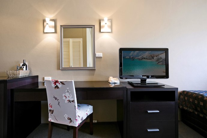 Imagen de la habitación del Hotel Best Western Sanctuary Inn. Foto 15