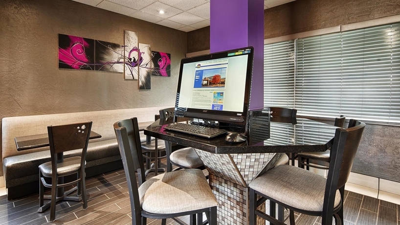 Imagen de los interiores del Hotel Best Western Santa Fe. Foto 11