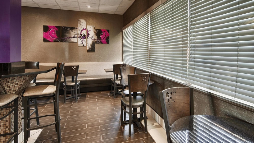 Imagen del bar/restaurante del Hotel Best Western Santa Fe. Foto 4