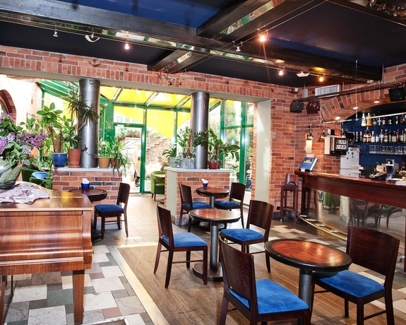 Imagen del bar/restaurante del Hotel Best Western Santakos. Foto 4