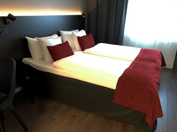 Imagen de la habitación del Hotel Best Western Savoy. Foto 17