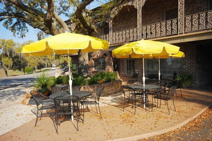 Imagen del bar/restaurante del Hotel Best Western Sea Island Inn. Foto 9
